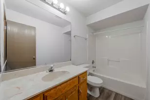 915 Spiros Ct, Dekalb, IL 60115 - Photo 7