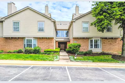 1751 Sleepy Hollow Court #7, Schaumburg, IL 60195 - Photo 1