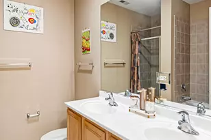 2220 W Maypole Ave, Chicago, IL 60612 - Photo 13