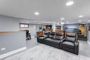 5138 W Addison St, Chicago, IL 60641 - Photo 17