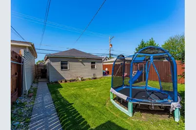 5138 W Addison Street, Chicago, IL 60641 - Photo 23