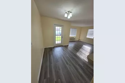 101 Silverstone Drive #101, Carpentersville, IL 60110 - Photo 5