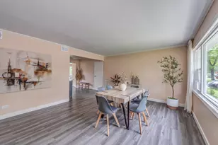 407 Watseka St, Park Forest, IL 60466 - Photo 9