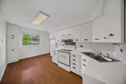 9604 Bianco Terrace #C, Des Plaines, IL 60016 - Photo 7
