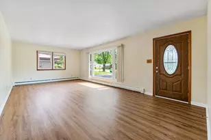 817 Summit Dr, Lockport, IL 60441 - Photo 9
