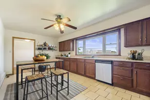 817 Summit Dr, Lockport, IL 60441 - Photo 15