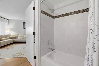7420 W Lawrence Avenue #202, Harwood Heights, IL 60706 - Photo 13
