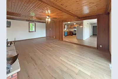 576 Timber Hills Drive, Freeport, IL 61032 - Photo 9