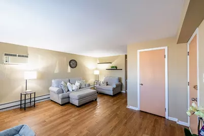 1617 N 35th Avenue, Melrose Park, IL 60160 - Photo 5