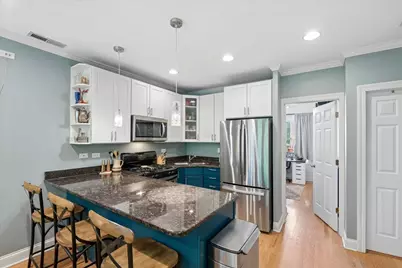 4105 N Lawndale Avenue #401, Chicago, IL 60618 - Photo 5
