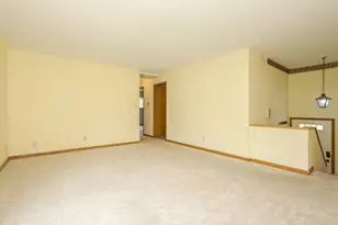 18 Oakwood Dr, Pontiac, IL 61764 - Photo 13