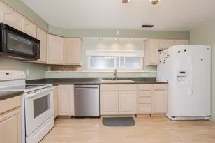 18 Oakwood Dr, Pontiac, IL 61764 - Photo 23
