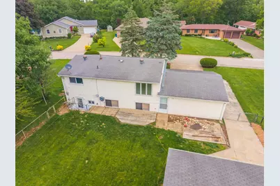 18 Oakwood Drive, Pontiac, IL 61764 - Photo 9