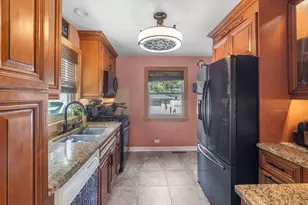 218 N Marion Ave, Bartlett, IL 60103 - Photo 5
