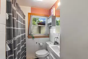 218 N Marion Ave, Bartlett, IL 60103 - Photo 9