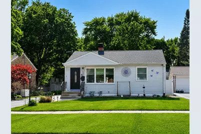 218 N Marion Avenue, Bartlett, IL 60103 - Photo 1