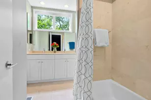 2751 N Greenview Ave, Chicago, IL 60614 - Photo 17