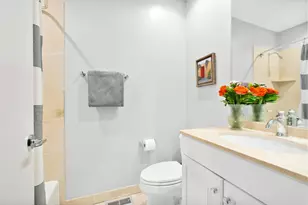 2751 N Greenview Ave, Chicago, IL 60614 - Photo 19