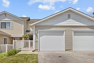 740 Lakeview Point, Schaumburg, IL 60194 - Photo 1