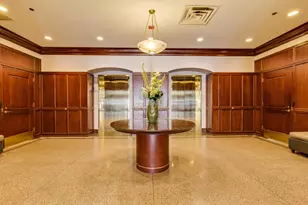 33 W Huron St, Chicago, IL 60654 - Photo 3