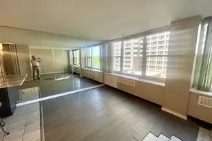 4250 N Marine Dr, Chicago, IL 60613 - Photo 3