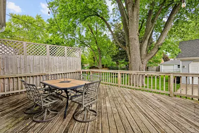 207 N Crest Avenue, Bartlett, IL 60103 - Photo 17