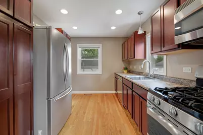 207 N Crest Avenue, Bartlett, IL 60103 - Photo 5