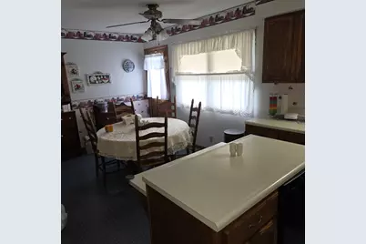 107 S 10th Street S, Benton, IL 62812 - Photo 15