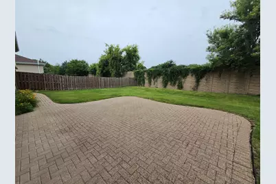 8112 Rutherford Drive, Woodridge, IL 60517 - Photo 29