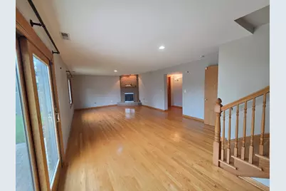 8112 Rutherford Drive, Woodridge, IL 60517 - Photo 11