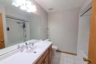 8112 Rutherford Dr, Woodridge, IL 60517 - Photo 21