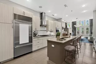 187 N Westshore Dr, Chicago, IL 60601 - Photo 5