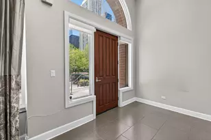 187 N Westshore Dr, Chicago, IL 60601 - Photo 11