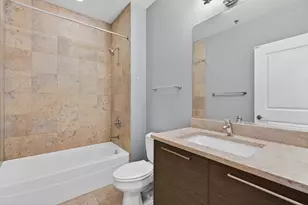 187 N Westshore Dr, Chicago, IL 60601 - Photo 25