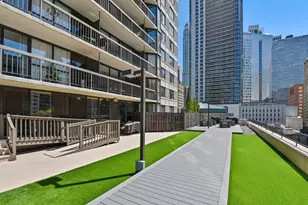 33 W Delaware Pl, Chicago, IL 60610 - Photo 15