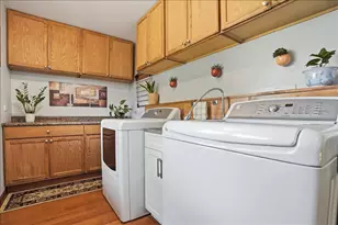300 Old Mill Ln, Hampshire, IL 60140 - Photo 13