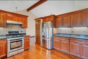 9041 Sunrise Ln, Orland Park, IL 60462 - Photo 9