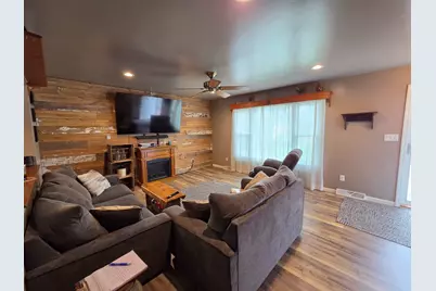 1000 W McKinley Road, Ottawa, IL 61350 - Photo 5