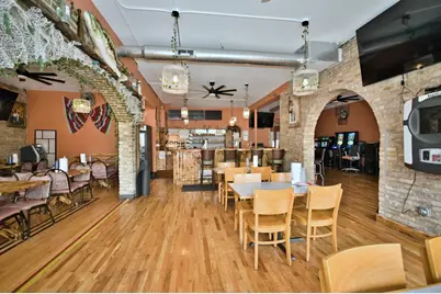 3034 W Montrose Avenue, Chicago, IL 60618 - Photo 5