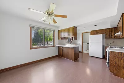 19444 Wolf Road #4, Mokena, IL 60448 - Photo 5