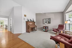 8100 Geneva St, Woodridge, IL 60517 - Photo 3