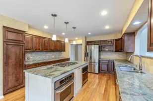 383 Barnswallow Ln, Vernon Hills, IL 60061 - Photo 31