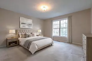 383 Barnswallow Ln, Vernon Hills, IL 60061 - Photo 11