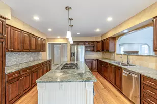 383 Barnswallow Ln, Vernon Hills, IL 60061 - Photo 29