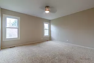 383 Barnswallow Ln, Vernon Hills, IL 60061 - Photo 47