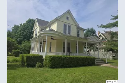 210 Main, Carthage, IL 62321 - Photo 1