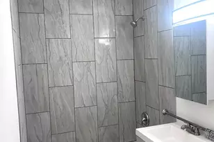 6619 N Sheridan Rd, Chicago, IL 60626 - Photo 9