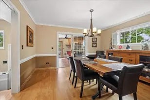 407 N Prospect Manor Ave, Mount Prospect, IL 60056 - Photo 7
