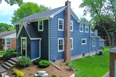 407 N Prospect Manor Avenue, Mount Prospect, IL 60056 - Photo 3