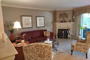 347-D Hickory Ln, Lake Barrington, IL 60010 - Photo 3
